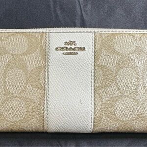 Coach womens wallet